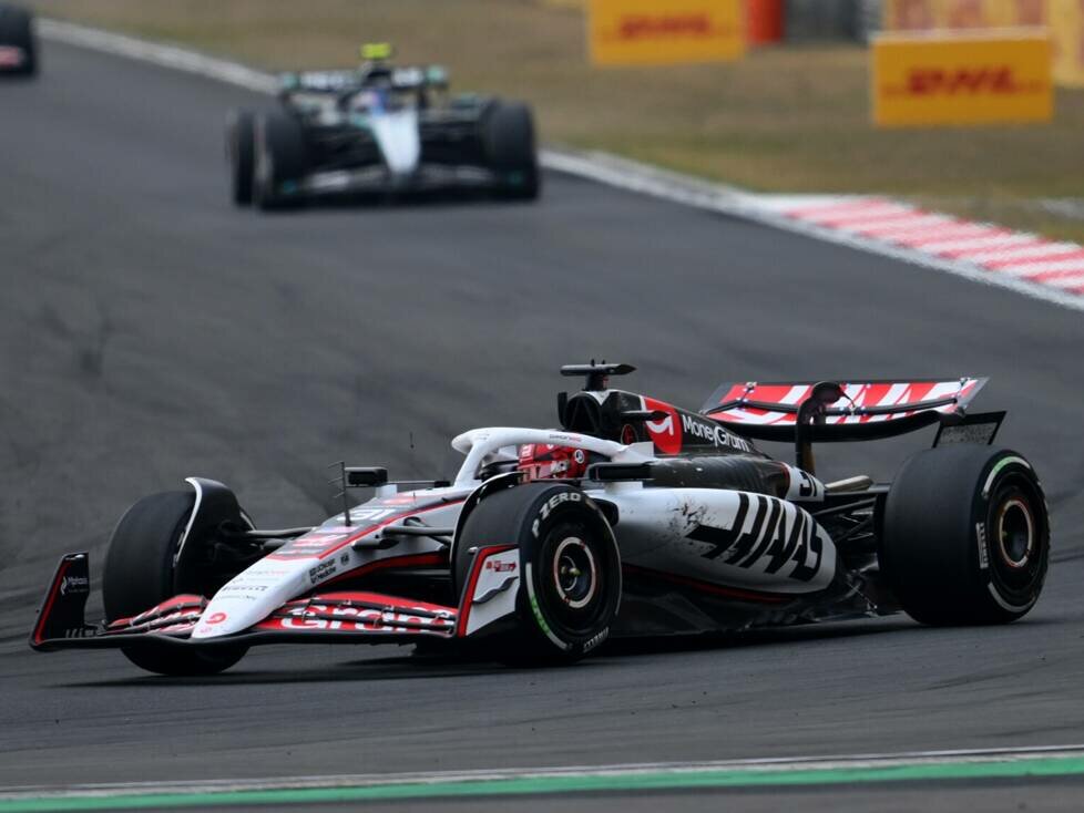 Esteban Ocon (Haas VF-25) beim Formel-1-Rennen in China 2025