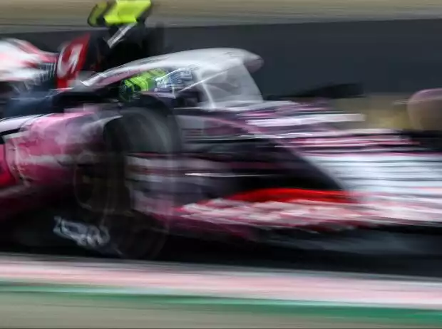 Oliver Bearman (Haas VF-25) beim Formel-1-Rennen in Japan 2025 Titel-Bild zur News: Oliver Bearman (Haas VF-25) beim Formel-1-Rennen in Japan 2025
