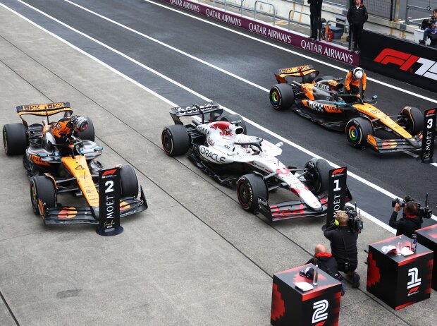 Am Ende mussten sich beide McLaren-Piloten Verstappen geschlagen geben Am Ende mussten sich beide McLaren-Piloten Verstappen geschlagen geben
