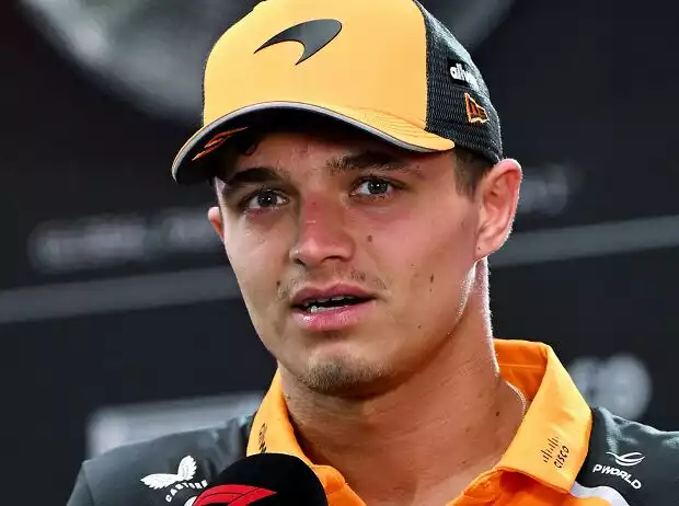 Lando Norris (McLaren) vor dem Formel-1-Rennen in Bahrain 2024 Titel-Bild zur News: Lando Norris (McLaren) vor dem Formel-1-Rennen in Bahrain 2024