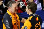 Zak Brown und Oscar Piastri (McLaren) 