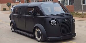 Chinesen bauen bizarre Kopie des VW Bulli mit Plug-in-Hybrid