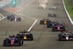 Pierre Gasly (Alpine), Esteban Ocon (Haas) und Max Verstappen (Red Bull) 