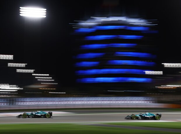 Trauerspiel in der Wüste: Alonso und Stroll fahren in Bahrain hinterher Trauerspiel in der Wüste: Alonso und Stroll fahren in Bahrain hinterher