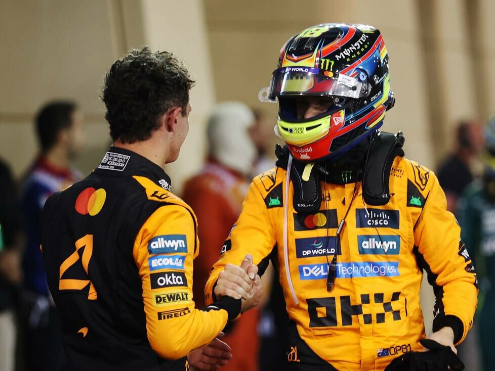 Lando Norris und Oscar Piastri nach dem Formel-1-Rennen in Bahrain 2025