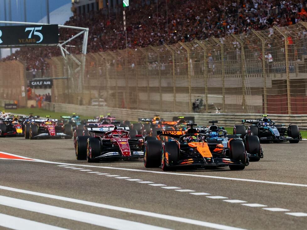Der Start zum Formel-1-Rennen in Bahrain 2025