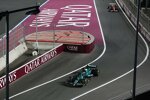 Fernando Alonso (Aston Martin) und Lewis Hamilton (Ferrari) 