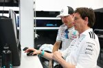 Valtteri Bottas und Toto Wolff 