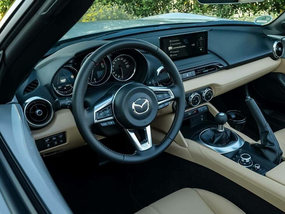 Cockpit des Mazda MX-5