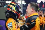 Oscar Piastri (McLaren) und Zak Brown 