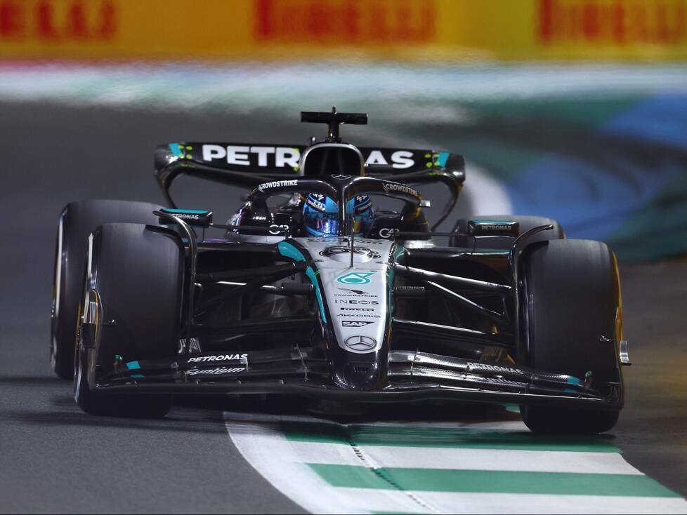 George Russell (Mercedes W16) beim Formel-1-Rennen in Saudi-Arabien 2025
