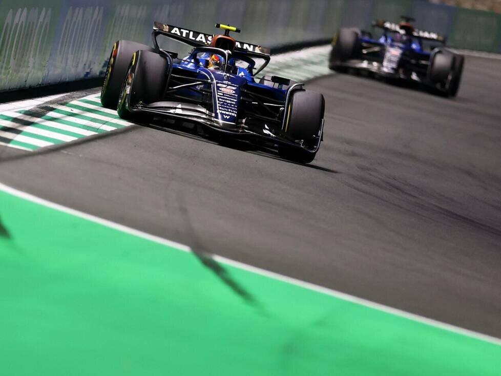 Alexander Albon, Carlos Sainz