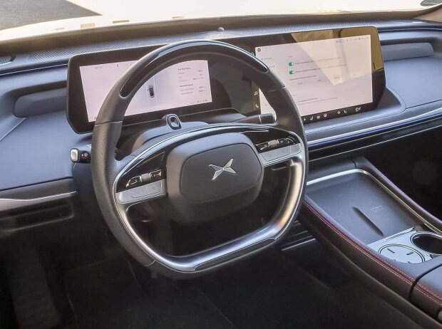 Cockpit des Xpeng P7 RWD Long Range (2025) Cockpit des Xpeng P7 RWD Long Range (2025)