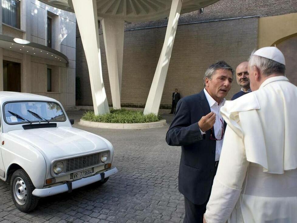 Renault 4 für Papst Franziskus