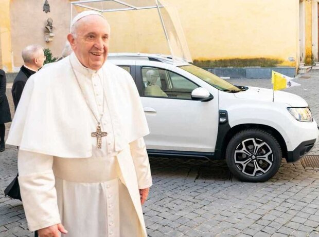 Dacia Duster von Papst Franziskus Dacia Duster von Papst Franziskus