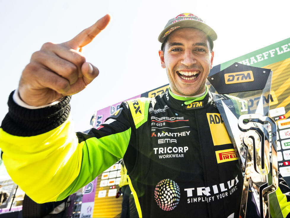 Ayhancan Güven freut sich über den ersten DTM-Sieg seiner Karriere