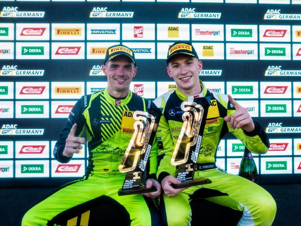 Jay Mo Härtling (links) und Enrico Förderer gewannen beide Rennen in Oschersleben