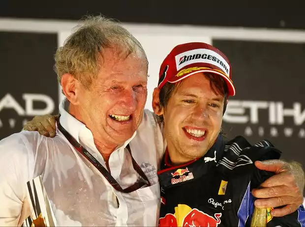 Titel-Bild zur News: Bild aus gemeinsamen Red-Bull-Tagen: Helmut Marko mit Sebastian Vettel