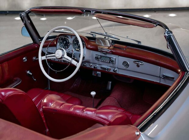 Mercedes-Benz 190 SL (W 121) Mercedes-Benz 190 SL (W 121)