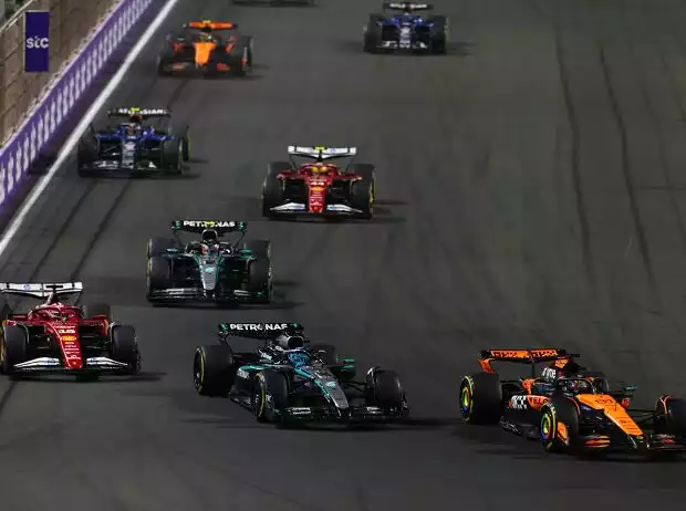 Oscar Piastri, George Russell, Charles Leclerc Titel-Bild zur News: Oscar Piastri, George Russell, Charles Leclerc