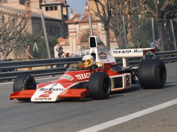 Jochen Mass auf dem Weg zu seinem einzigen Grand-Sieg am Montjuich 1975 Jochen Mass auf dem Weg zu seinem einzigen Grand-Sieg am Montjuich 1975