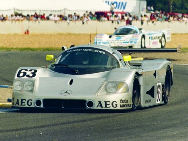 Der große Le-Mans-Triumph gelang Mass 1989 mit Manuel Reuter und Stanley Dickens Der große Le-Mans-Triumph gelang Mass 1989 mit Manuel Reuter und Stanley Dickens