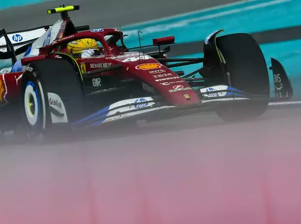 Lewis Hamilton im Ferrari SF-25 beim Formel-1-Rennen in Miami 2025 Titel-Bild zur News: Lewis Hamilton im Ferrari SF-25 beim Formel-1-Rennen in Miami 2025
