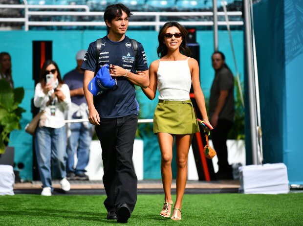 Alex Albon konnte in Miami strahlen: Nicht nur wegen Freundin Lily, auch über P5 Alex Albon konnte in Miami strahlen: Nicht nur wegen Freundin Lily, auch über P5