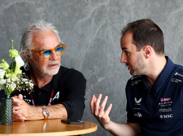 In Erklärungsnot: Oliver Oakes legte sein Amt nieder, Flavio Briatore übernimmt In Erklärungsnot: Oliver Oakes legte sein Amt nieder, Flavio Briatore übernimmt