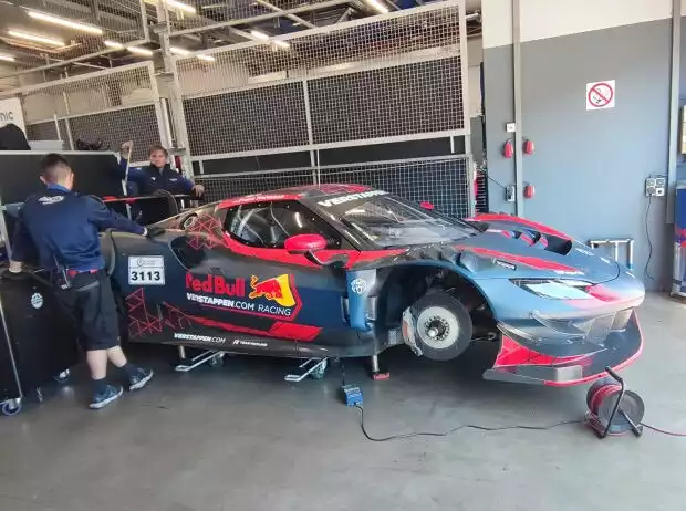Max Verstappen testete den Ferrari 296 GT3 am Nürburgring Titel-Bild zur News: Max Verstappen testete den Ferrari 296 GT3 am Nürburgring