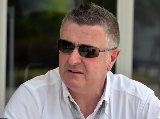 Martin Donnelly ist heutzutage oft als FIA-Kommissar bei der Formel 1 im Einsatz Martin Donnelly ist heutzutage oft als FIA-Kommissar bei der Formel 1 im Einsatz