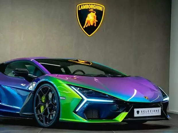 Farbenfroher Lamborghini Revuelto Titel-Bild zur News: Farbenfroher Lamborghini Revuelto