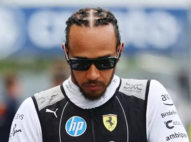Ferrari-Fahrer Lewis Hamilton im Formel-1-Fahrerlager in Miami 2025 Titel-Bild zur News: Ferrari-Fahrer Lewis Hamilton im Formel-1-Fahrerlager in Miami 2025