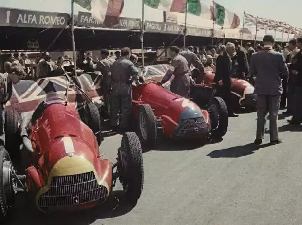 Blick in die Boxengasse beim ersten WM-Lauf der Formel-1-Geschichte 1950 in Silverstone Titel-Bild zur News: Blick in die Boxengasse beim ersten WM-Lauf der Formel-1-Geschichte 1950 in Silverstone