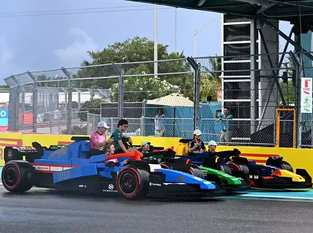 Liam Lawson, Isack Hadjar, Lance Stroll, Fernando Alonso, Max Verstappen, Yuki Tsunoda Titel-Bild zur News: Liam Lawson, Isack Hadjar, Lance Stroll, Fernando Alonso, Max Verstappen, Yuki Tsunoda