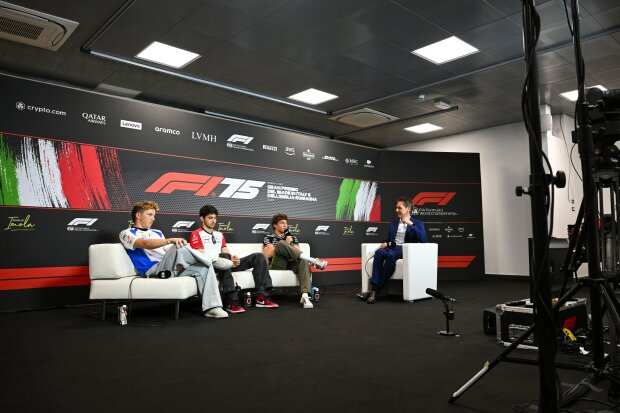 Andrea Kimi Antonelli Liam Lawson Esteban Ocon Ferrari Ferrari F1Racing Bulls Racing Bulls F1Haas Haas F1Mercedes Mercedes F1 ~Andrea Kimi Antonelli, Liam Lawson (Racing Bulls) und Esteban Ocon (Haas) ~ Andrea Kimi Antonelli Liam Lawson Esteban Ocon Ferrari Ferrari F1Racing Bulls Racing Bulls F1Haas Haas F1Mercedes Mercedes F1 ~Andrea Kimi Antonelli, Liam Lawson (Racing Bulls) und Esteban Ocon (Haas) ~