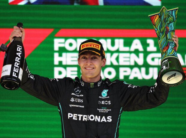 George Russell auf dem Podium des Brasilien GP 2022 George Russell auf dem Podium des Brasilien GP 2022