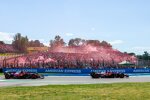 Charles Leclerc (Ferrari) und Lewis Hamilton (Ferrari) 