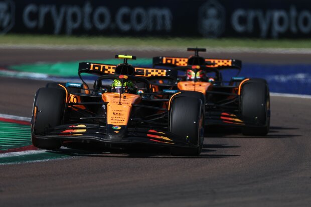 Lando Norris Oscar Piastri Ferrari Ferrari F1McLaren McLaren F1 ~Lando Norris (McLaren) und Oscar Piastri (McLaren) ~ Lando Norris Oscar Piastri Ferrari Ferrari F1McLaren McLaren F1 ~Lando Norris (McLaren) und Oscar Piastri (McLaren) ~