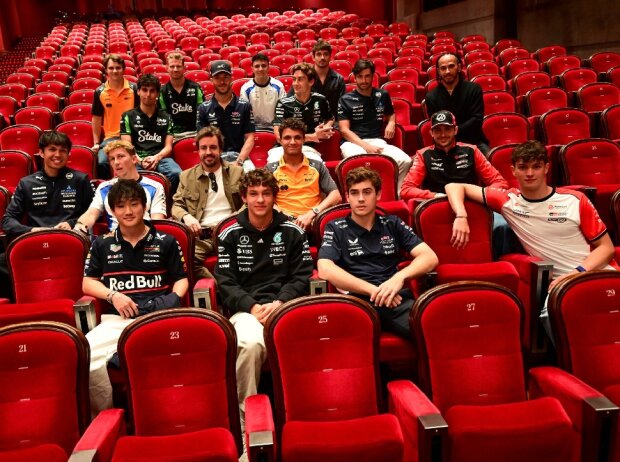 Premiere für die meisten Piloten: In einem Kino in Monaco schauten sie Premiere für die meisten Piloten: In einem Kino in Monaco schauten sie