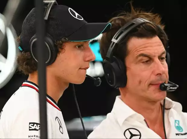 Andrea Kimi Antonelli und Toto Wolff Titel-Bild zur News: Andrea Kimi Antonelli und Toto Wolff