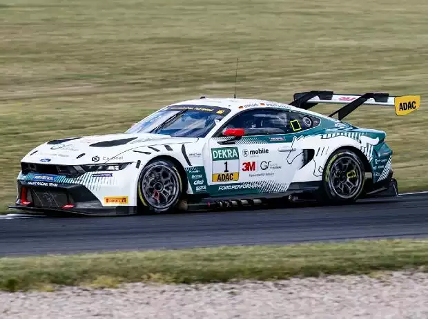 Finn Wiebelhaus fuhr im Ford Mustang auf Position eins Titel-Bild zur News: Finn Wiebelhaus fuhr im Ford Mustang auf Position eins