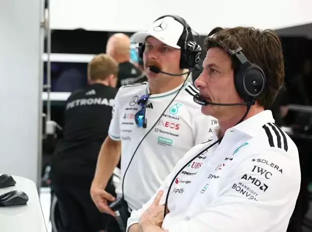 Valtteri Bottas, Toto Wolff Titel-Bild zur News: Valtteri Bottas, Toto Wolff