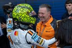 Lando Norris (McLaren) und Zak Brown 