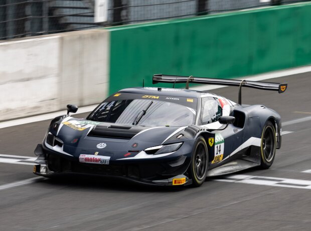 Jack Aitken gewinnt das zweite DTM-Rennen auf dem Lausitzring Jack Aitken gewinnt das zweite DTM-Rennen auf dem Lausitzring