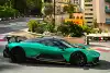 Bild zum Inhalt: Fernando Alonso jagt den Aston Martin Valhalla (2025) durch Monaco