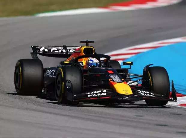 Titel-Bild zur News: Max Verstappen (Red Bull RB21) beim Formel-1-Rennen in Barcelona 2025