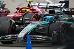 George Russell (Mercedes) und Lewis Hamilton (Ferrari) 