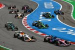 Alexander Albon (Williams), Pierre Gasly (Alpine), Isack Hadjar (Racing Bulls), Fernando Alonso (Aston Martin) und Gabriel Bortoleto (Sauber) 