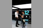 Andrea Kimi Antonelli und Toto Wolff 